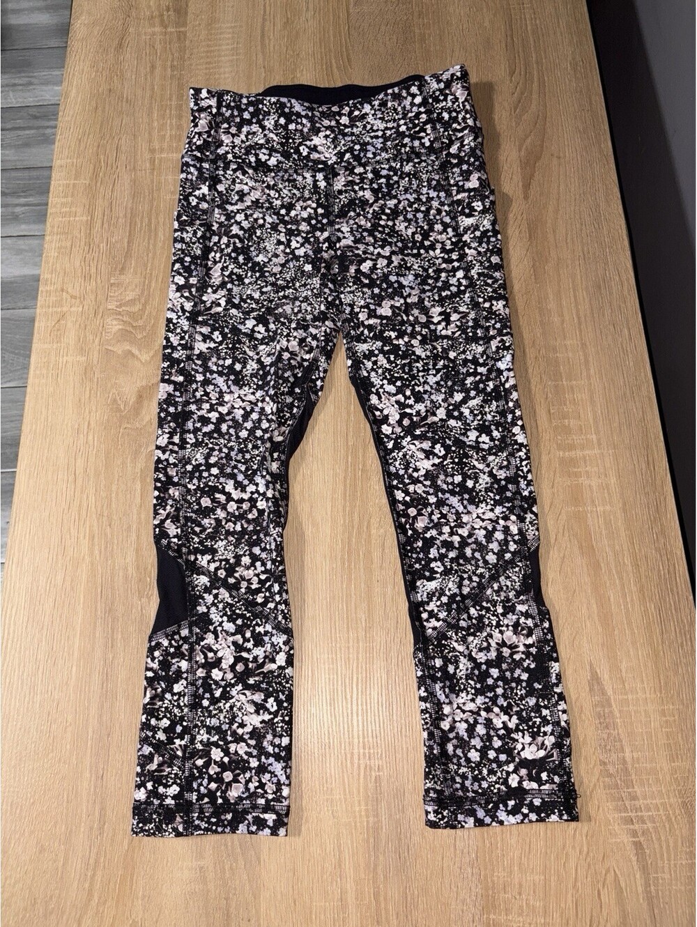 Lululemon Pace Rival Crop 22" Floral Spritz Multi/Black Size 2